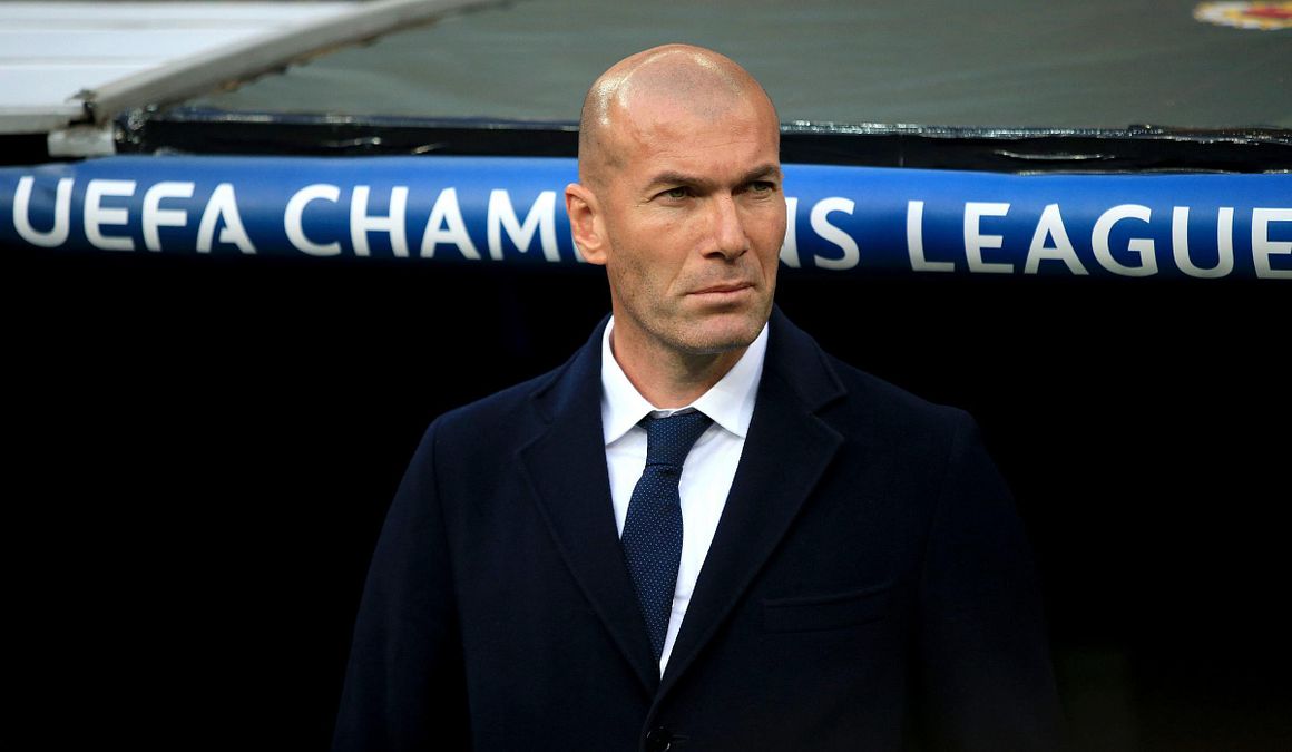   | Zinedine Zidane - Ha appena lasciato il Real Madrid dopo la terza Champions League consecutiva, cinque anni passati incantare i tifosi della Juve da calciatore, avrebbe lo spessore necessario per non far rimpiangere Allegri. Ma Zizou è in pole per sostituire Didier Deschamps sulla panchina della Francia dopo i Mondiali in Russia