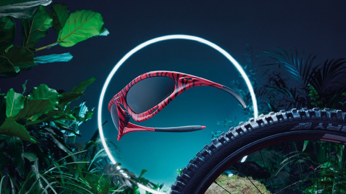 © Oakley 