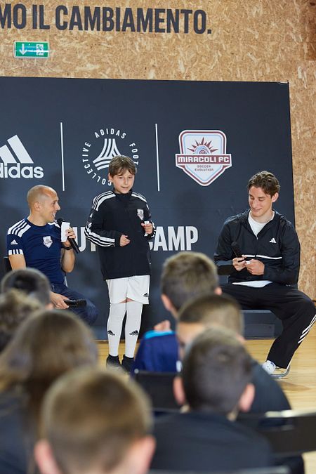 © adidas 