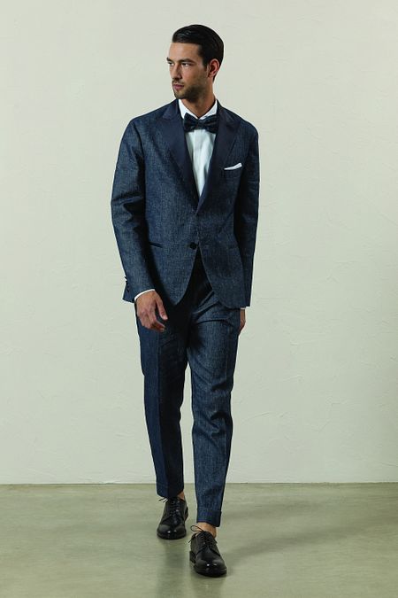 © Ufficio stampa  | Peserico, collezione uomo SS24: gilet imbottito in piuma in maglia rasata, pantalone cargo dal design urban in popeline di cotone tencel, polo in cotone a micro costa