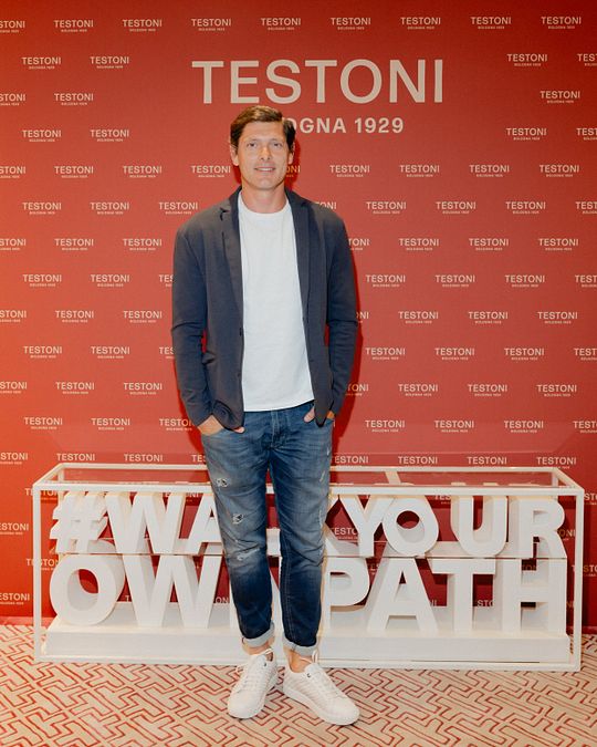 © Ufficio stampa  | 	Testoni, serata evento a Milano per l'apertura del nuovo store in via Gesù, 11. Nella foto: Massimo Bettio, Ceo Italia Testoni, e Gerry Scotti
