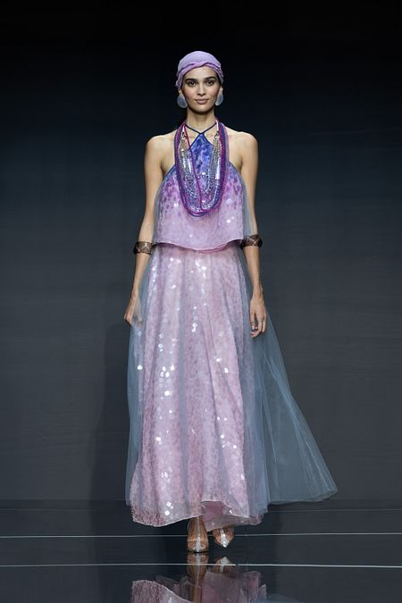 © Ufficio stampa  | Collezione Emporio Armani donna primavera estate 2024. Giorgio Armani con le modelle nel finale di sfilata (Credit: SGP)