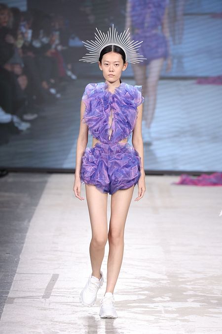 © Ufficio stampa  | Dal 24 al 26 ottobre 2023, negli spazi di Base Milano, la nona edizione di Fashion Graduate Italia. “Do You Remember the Future?” è il tema guida di quest’anno