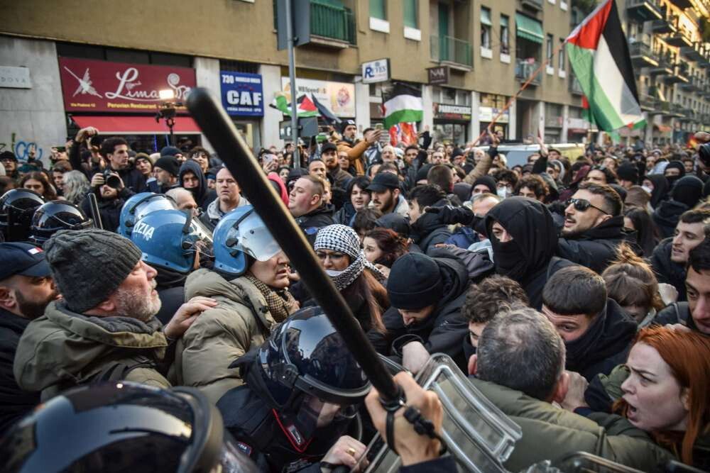 © Ansa  | Striscioni e locandine a Napoli per il sit-in pro Palestina