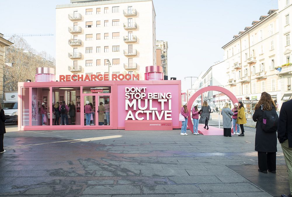 © Ufficio stampa  | Fino a domenica 25 febbraio a Milano, in piazza XXV Aprile, la "Recharge Room" by Clarins, il pop-up aperto a tutti dedicato alla bellezza e al benessere della pelle