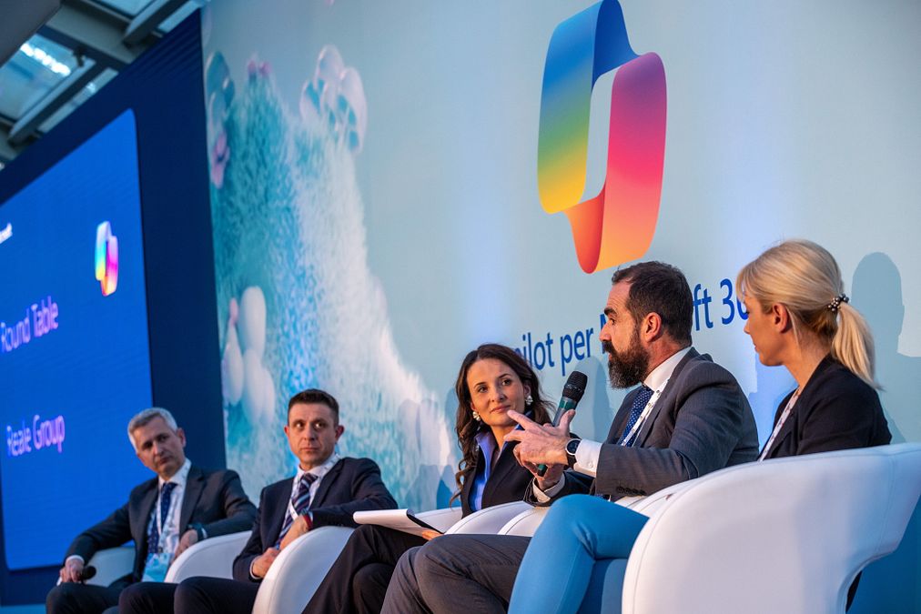 © Microsoft  | Martina Pietrobon, Modern Work Business Group Lead in Microsoft modera tavola rotonda con Reale Group