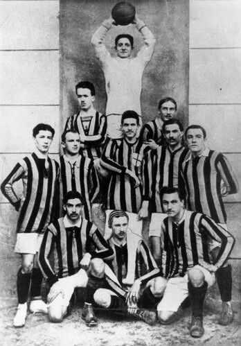 © wikipedia  | 1) 1909-10