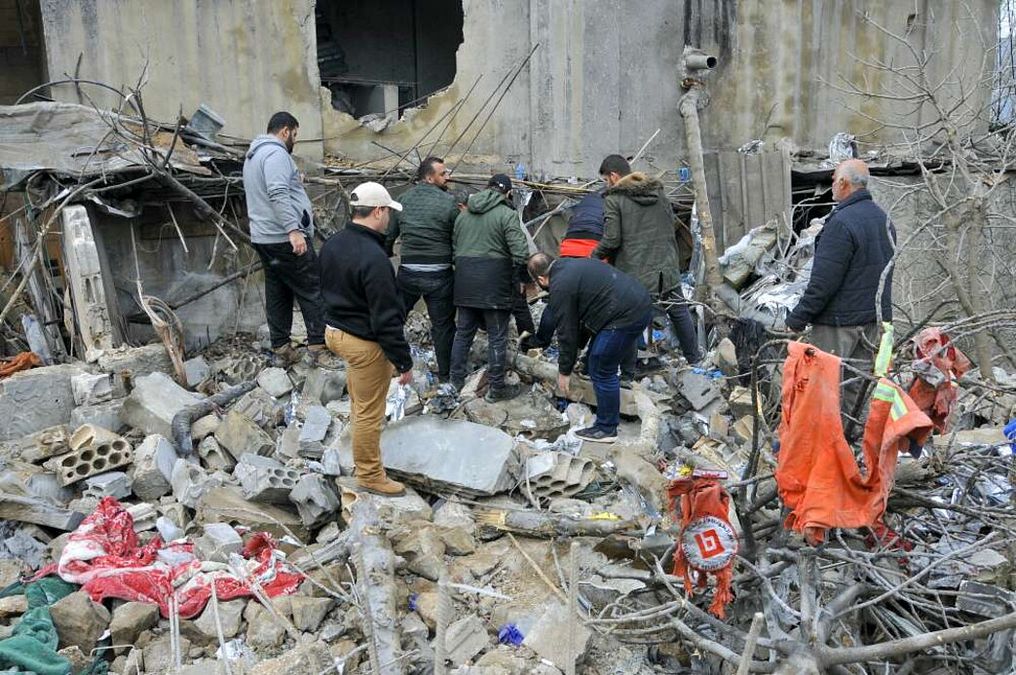 © Afp  | Case colpite dai razzi di Hezbollah a Kiryat Shmona, nel nord di Israele, vicino al confine con il Libano