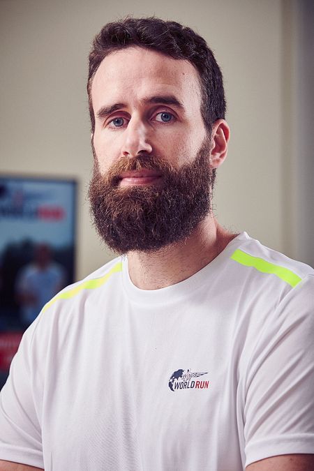 © Red Bull Content Pool  | Domenica 5 maggio torna la Wings for Life World Run, il più grande evento benefico di corsa al mondo. In Italia si partecipa utilizzando l’apposita App, accompagnati dalle voci della travel blogger Giulia Lamarca e della leggenda del basket Gigi Datome.