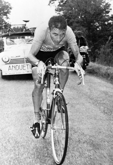 © Getty Images  | Fausto Coppi - Nel 1949 è il primo a piazzare la doppietta Giro-Tour nello stesso anno. Risultato che poi bissa nel 1952.