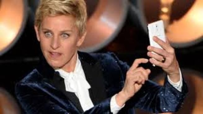 © dal-web  | 10 – Cristiano Ronaldo @Cristiano. Per alcuni si tratta del più forte calciatore in circolazione. Il campione portoghese ha tantissimi fan sparsi in giro per il mondo. Soltanto su Twitter, ha poco meno di 30 milioni di follower.