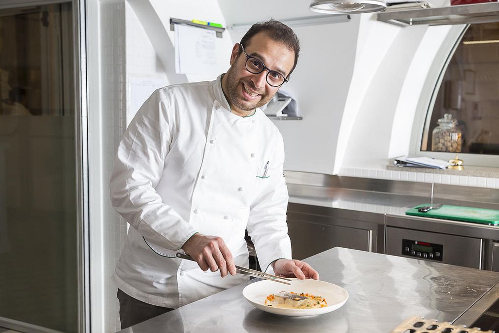 © ufficio-stampa  | Ricetta dello Chef Pietro Penna - Fave, foglie e cotica croccante