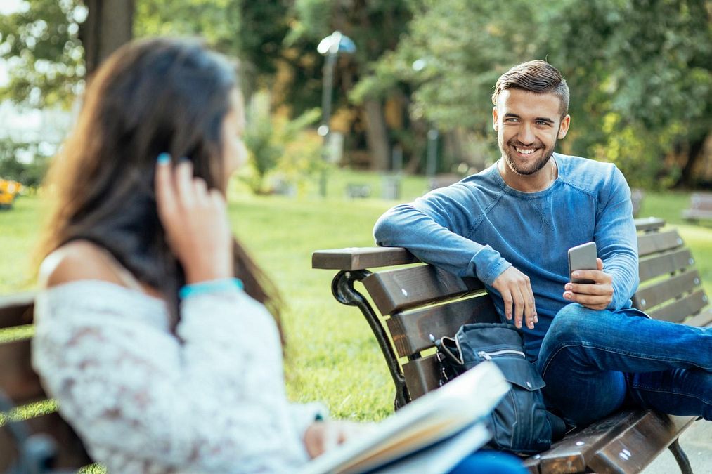 © istockphoto  | Ci sono sei motivi per flirtare: sesso, divertimento, esplorazione, relazioni, autostima, ottenere qualcosa dall'altro. 