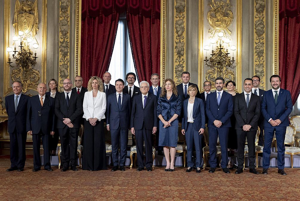 © ansa  | 1 GIUGNO 2018 - Alle ore 16:00 al Palazzo del Quirinale il governo Conte presta giuramento entrando ufficialmente in carica.