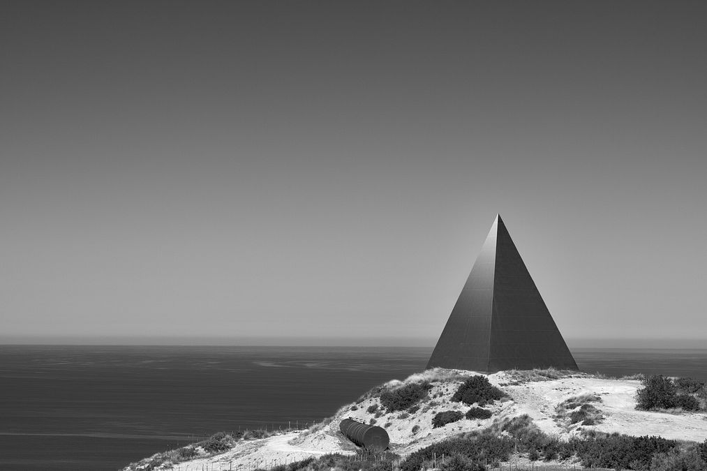 © Giovanni Sacco, Metafisica Concreta, Contrasto, 2024 