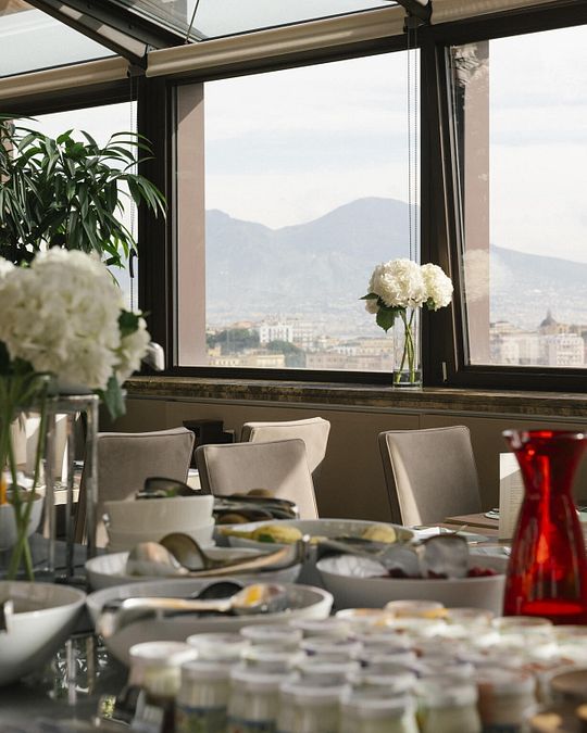 © Ufficio stampa  | La principesca colazione del de Bonart Naples – Curio Collection by Hilton