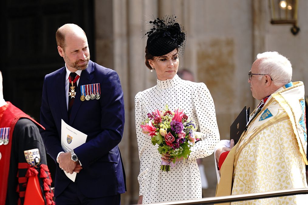 © IPA  | Il look di Kate Middleton per le celebrazioni dell’80esimo anniversario del VE Day a Westminster Abbey (qui con il marito, il principe William)