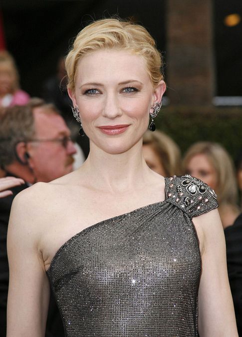 © IPA  | Uno dei capolavori Giorgio Armani Privé in mostra presso Armani/Silos indossato da Cate Blanchett per la notte degli Oscar 2007