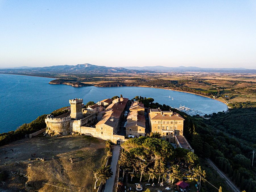 © Ente del Turismo  | Populonia e golfo di Baratti 