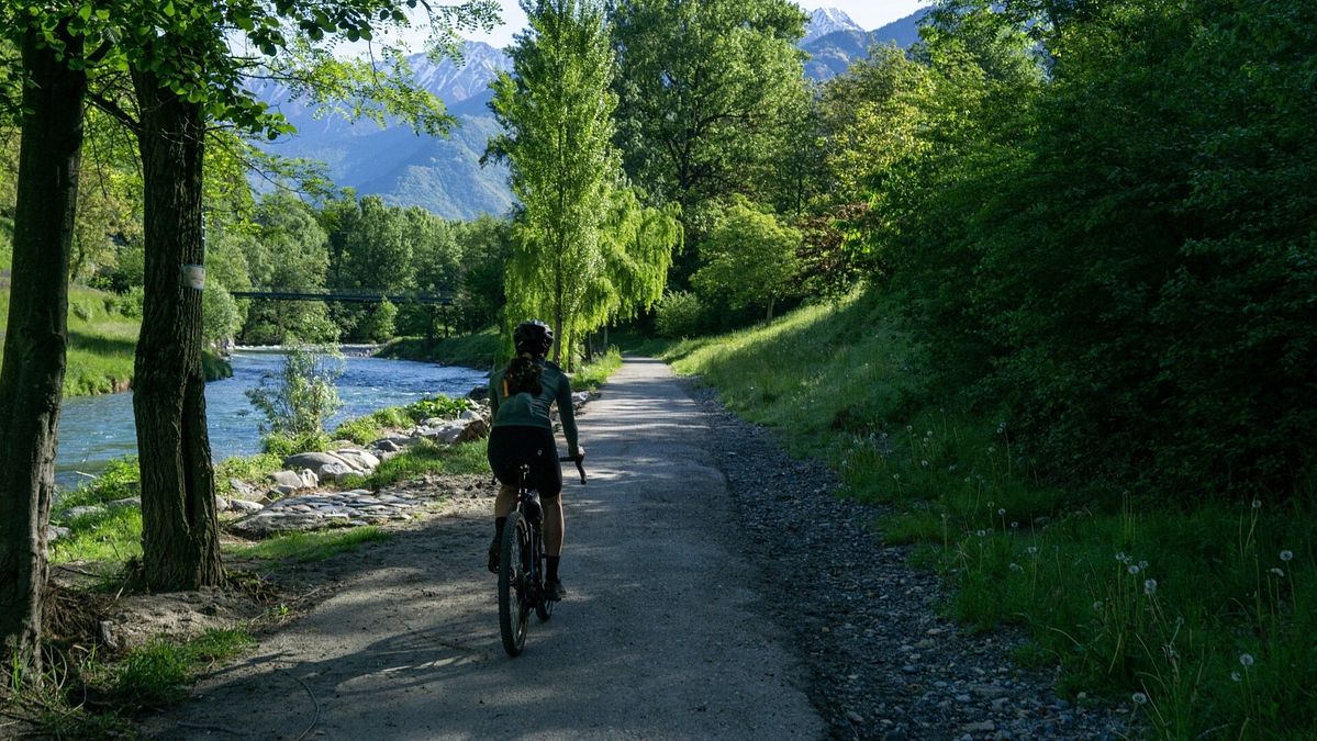 © Ente del Turismo  | Ciclovia dell'Oglio in Valle Camonica - ph Nicola Amadini