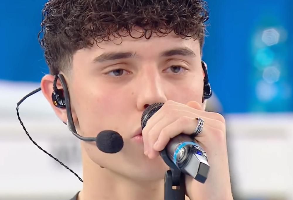 Riccardo di “Amici 25”: testo e significato di “Prima di adesso”