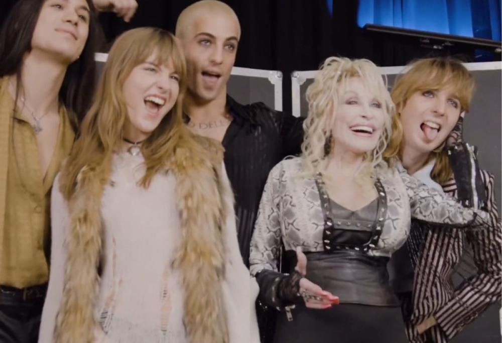 I Måneskin cantano “Jolene” nell’album “Rockstar” di Dolly Parton