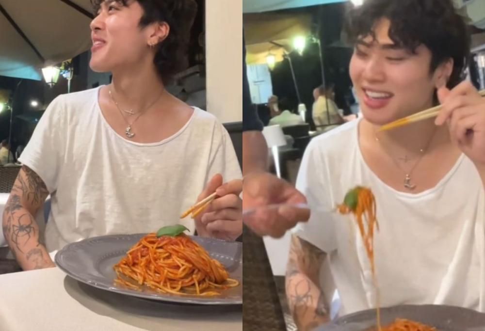 Mangia gli spaghetti con le bacchette: “Sei in Italia, non in Cina”