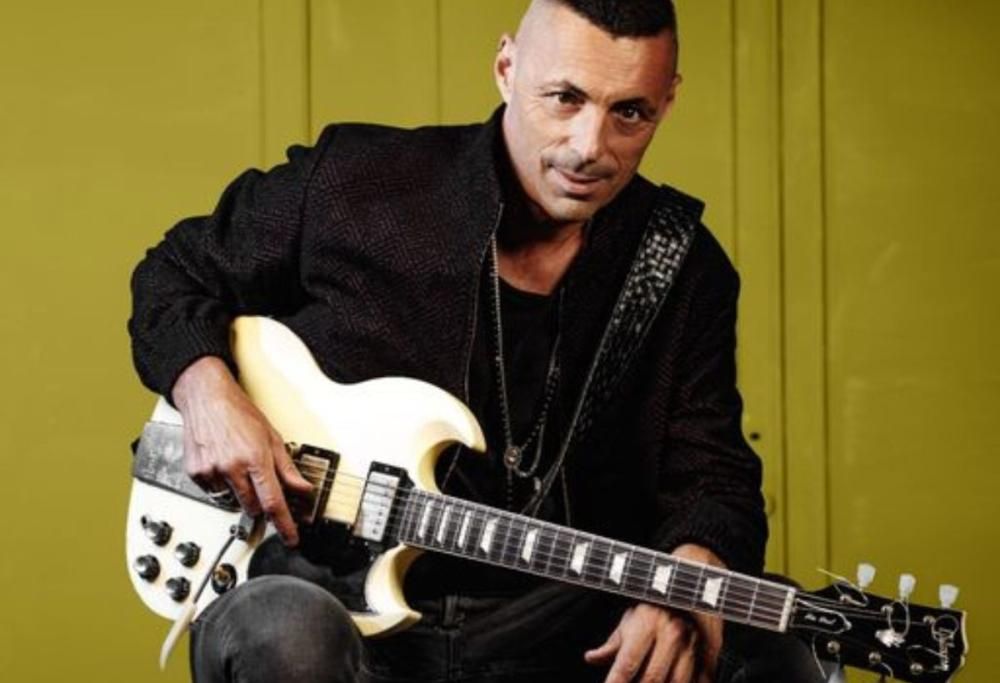 Alex Britti: “Oggi sono un papà, uno chef, un musicista”