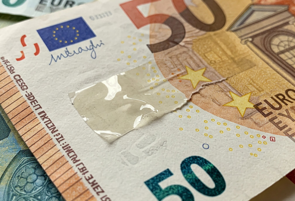 Banconote strappate? Ecco come recuperarle senza rischi