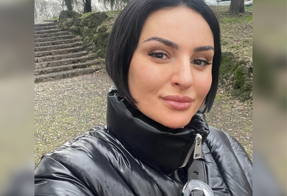 Arisa cambia look: ora punta tutto su un caschetto asimmetrico