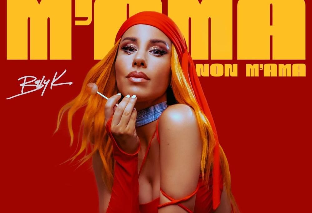 Nuovo look passionale per Baby K nel videoclip di “M’ama non m’ama”