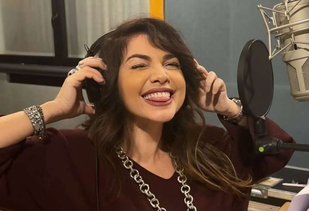 Cristina D’Avena canta la sigla ufficiale del FantaSanremo 2025