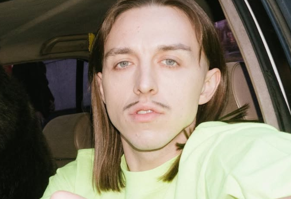 Tommy Cash: “‘Espresso macchiato’ è nata dai viaggi in Italia”