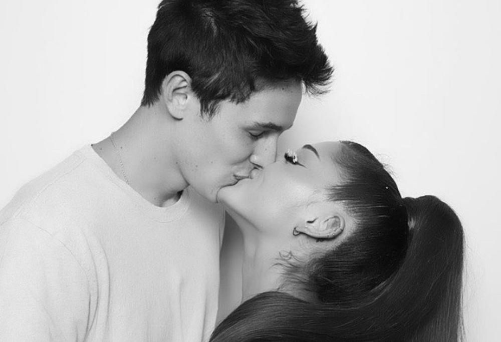 Ariana Grande divorzia da Dalton Gomez: “Differenze inconciliabili”