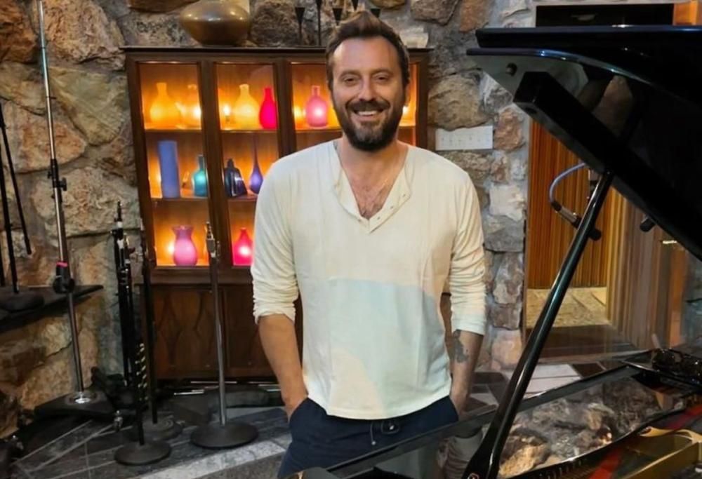 Cesare Cremonini, 24 anni fa usciva “Squèrez…?”: il suo ricordo