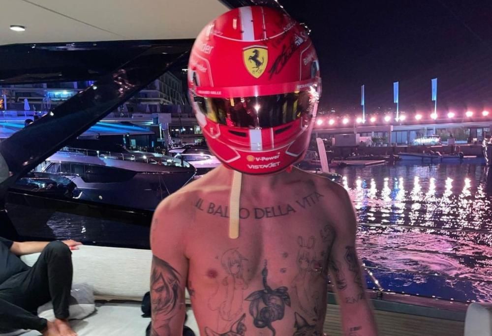 Leclerc dà un suo casco a Damiano: “Il miglior regalo di sempre”