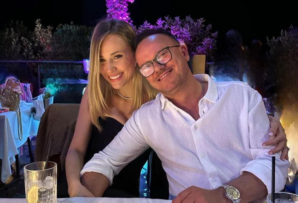 Gigi D’Alessio sembra confermare: diventerà papà per la 6° volta