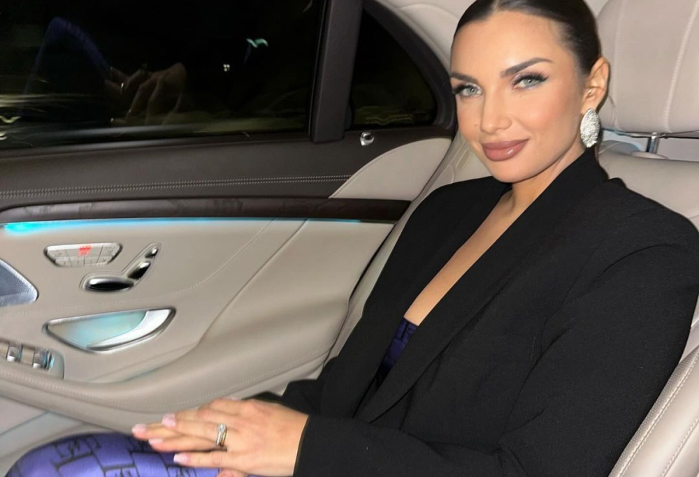 Elettra Lamborghini confessa ai fan: “Soffro tanto il mal d’auto”