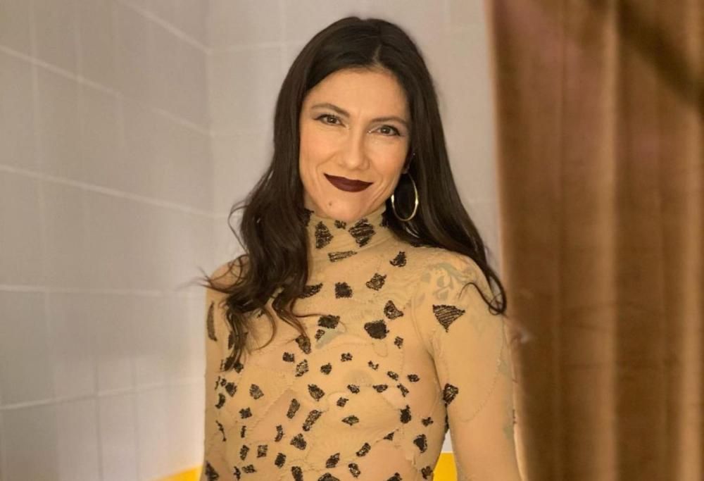 Elisa al mare, i fan la riconoscono e la omaggiano: il video