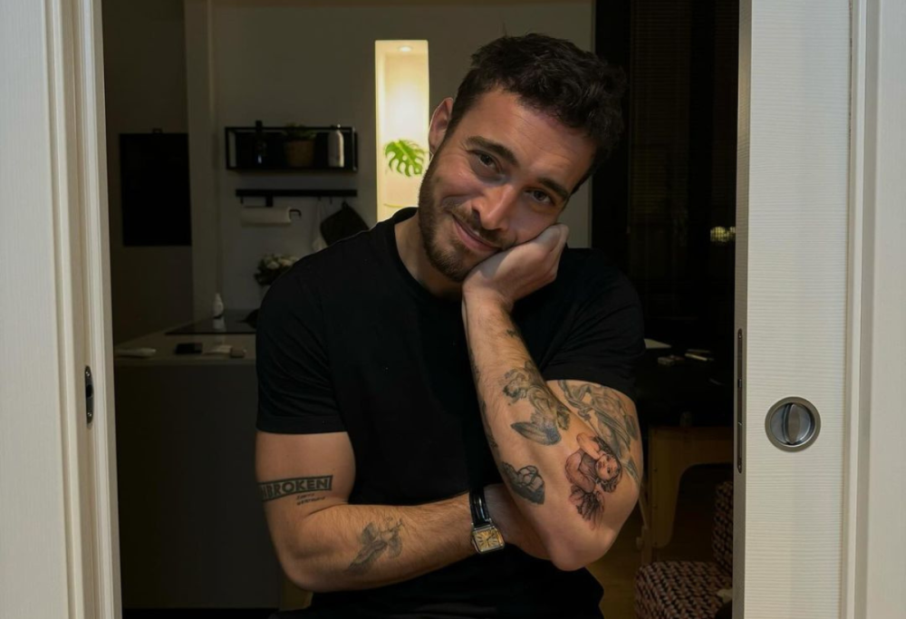 Antonino Spinalbese torna a fare il parrucchiere: “Amo la normalità”