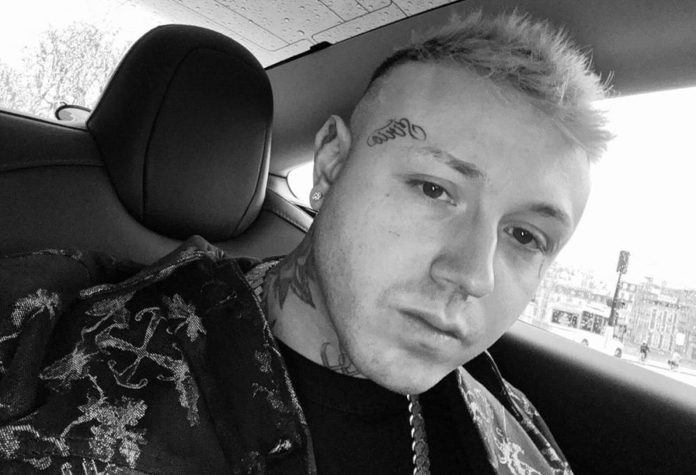 Lazza annuncia un nuovo tour nel 2025: le date nei palazzetti