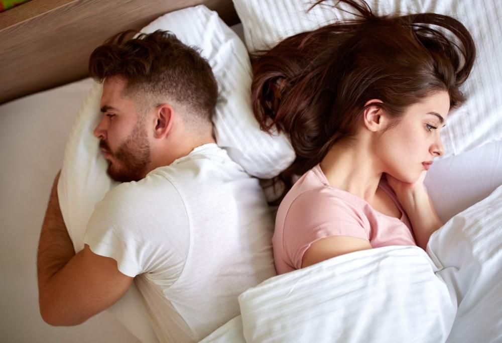 Generazione Z, vita sessuale compromessa per chi vive ancora con i genitori