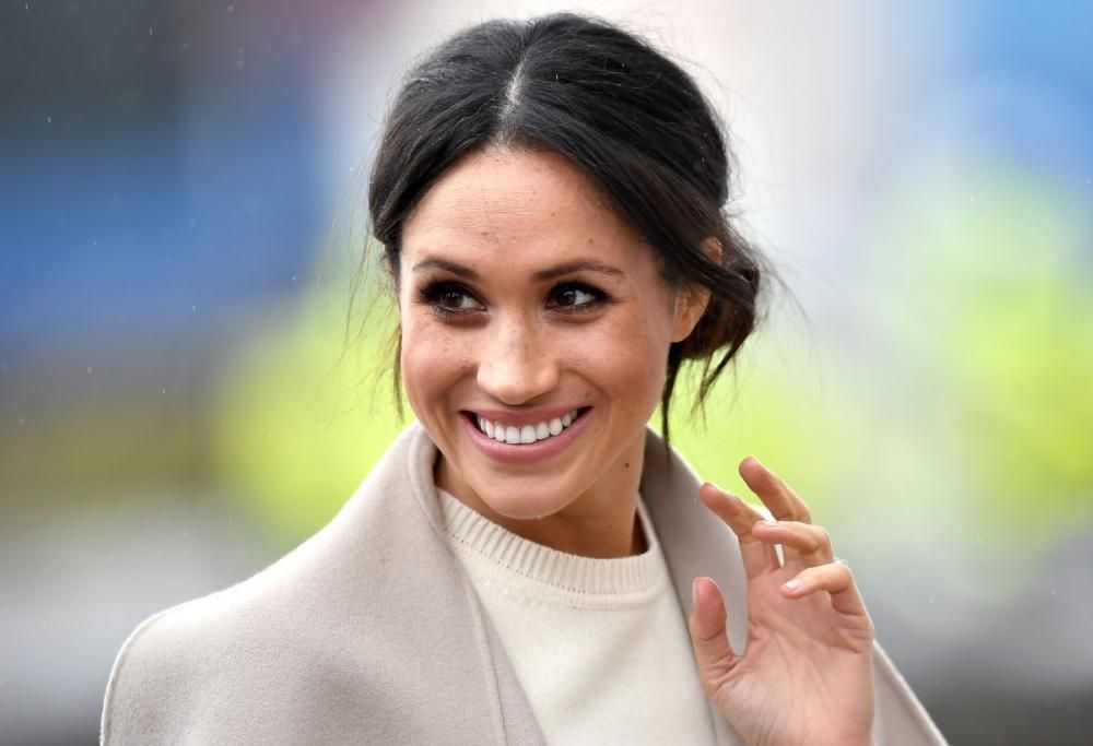 Calo d’interesse per i Sussex? Rimandata la biografia di Meghan Markle