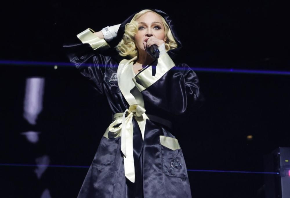 Madonna: “Potevo morire, è un miracolo che sia qui con voi”
