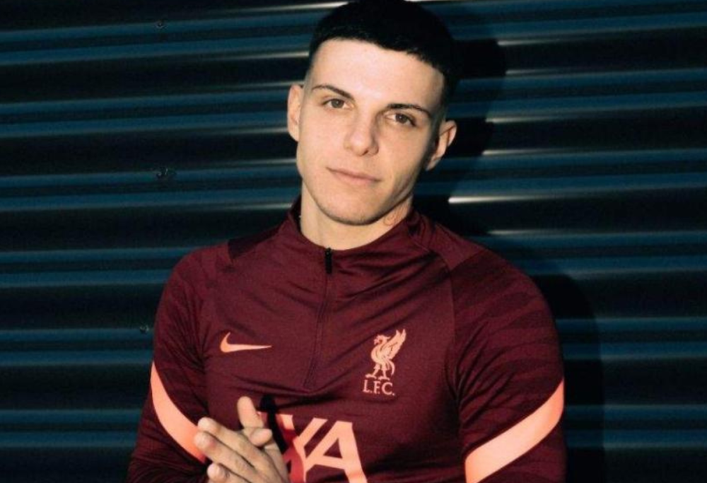 Rhove: il 29 marzo è in arrivo “Popolari”, il suo primo album