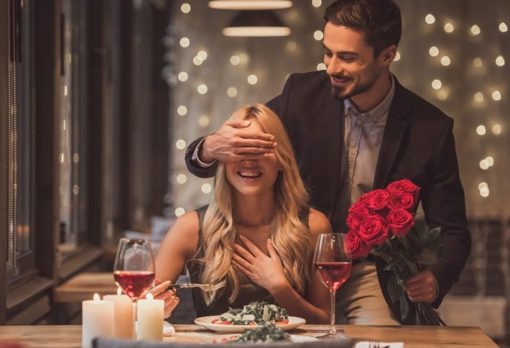 Quanti soldi si spendono per un appuntamento? Lo svela una ricerca