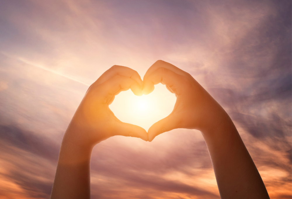 Romanticizzare la vita: il trend che conquista i social