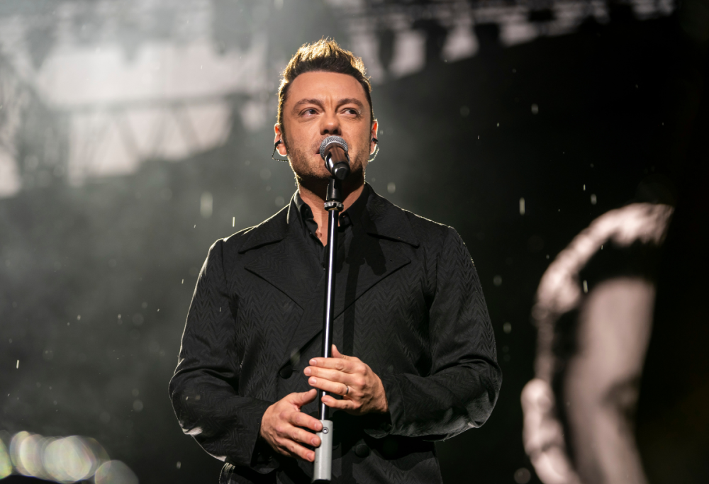 Tiziano Ferro ufficializza il divorzio con Victor: “È un lutto”