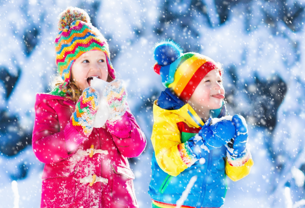 Mangiare la neve: un gioco da bambini o un rischio per la salute?