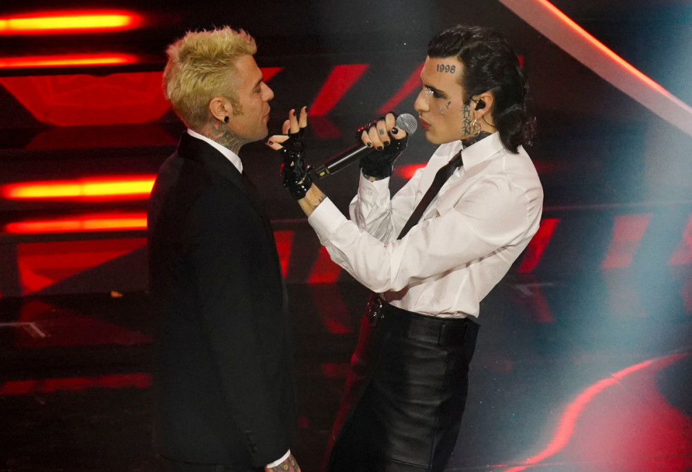 Rosa Chemical svela la verità sul bacio con Fedez a Sanremo 2023